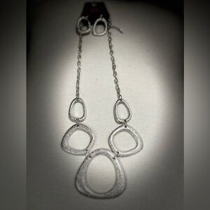 Paparazzi Silver Geometric Necklace Set
